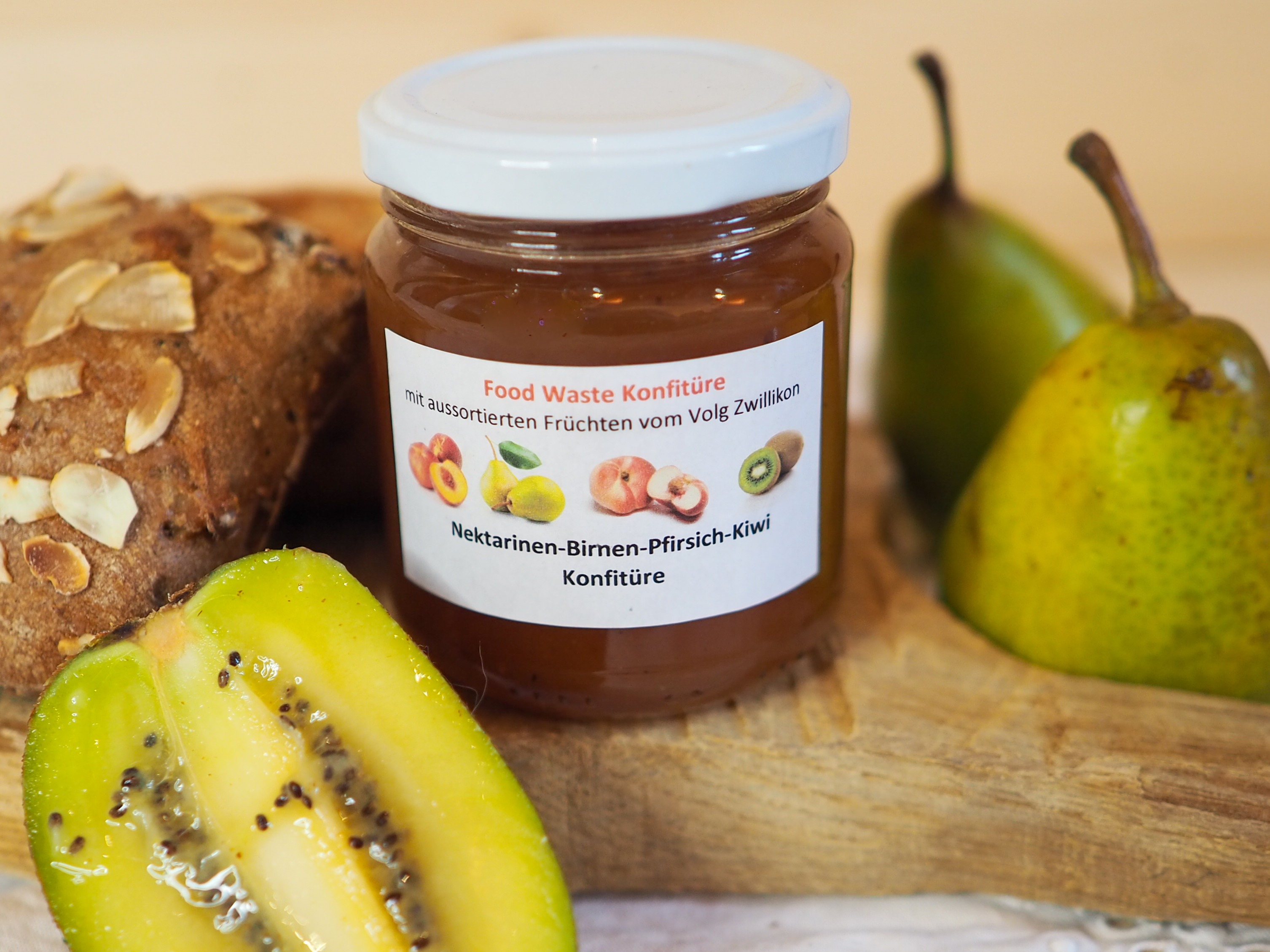 Konfi Christa Winzeler Foodwaste Konfitüre.JPEG