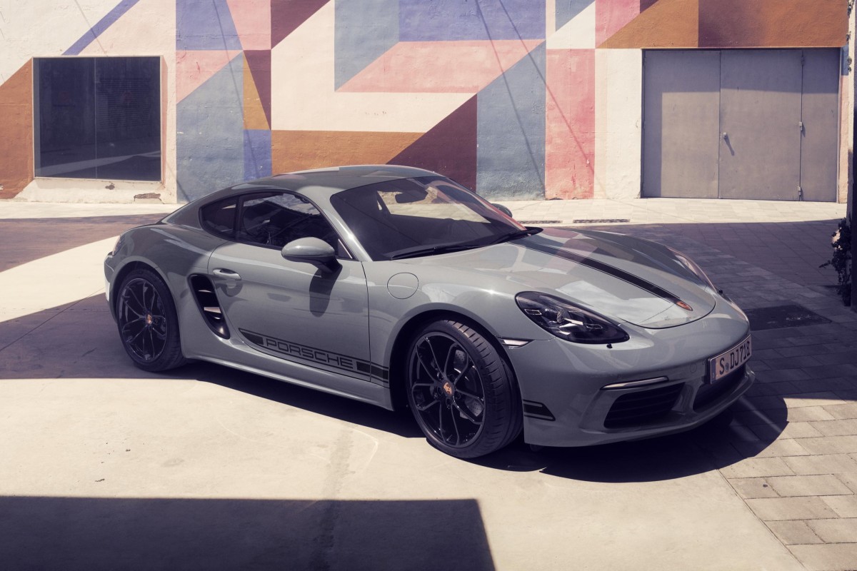 2024 Porsche 718 Cayman