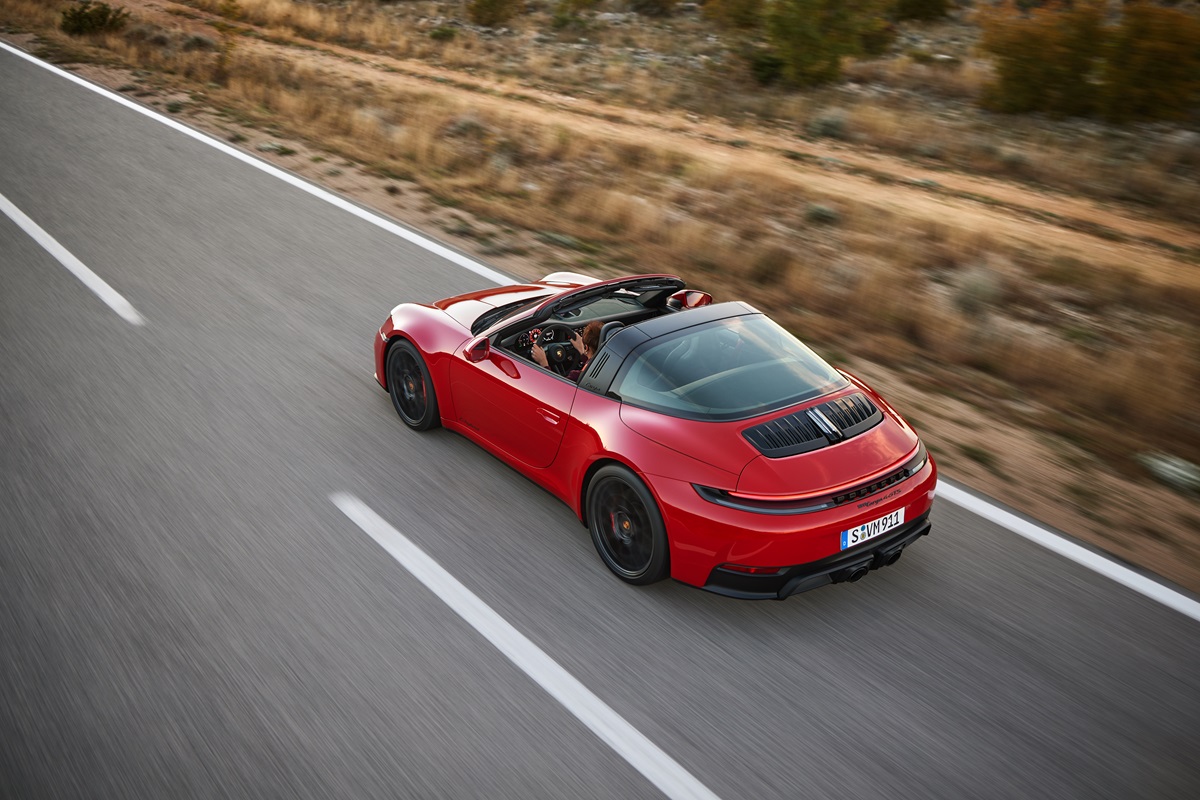 2025-Porsche-911-Rear-3-4