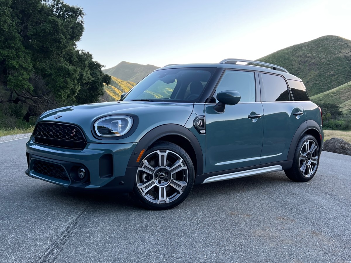 2024 Mini Cooper S Clubman Review, Pricing, and Specs