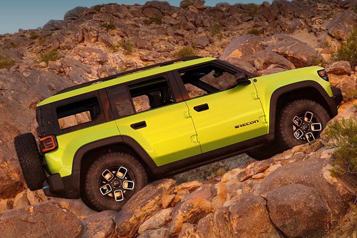 2025-Jeep-Recon-Side-Profile