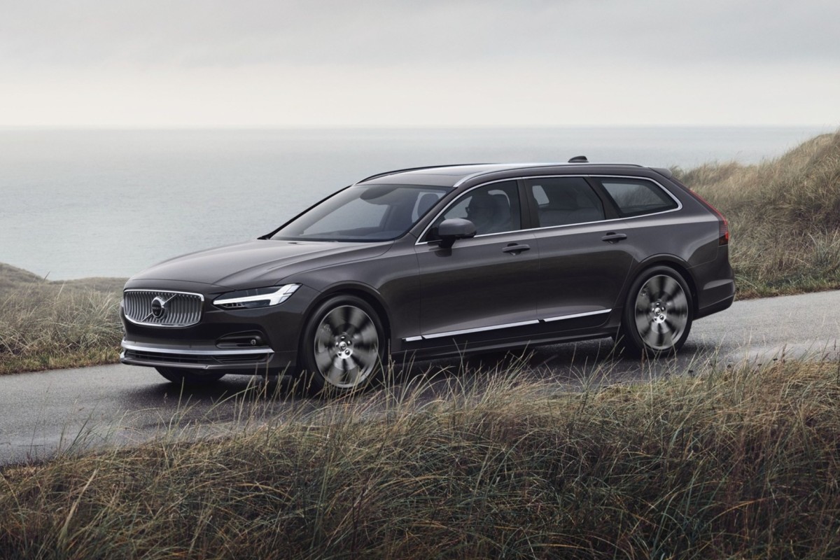 Picture of 2023 Volvo V90