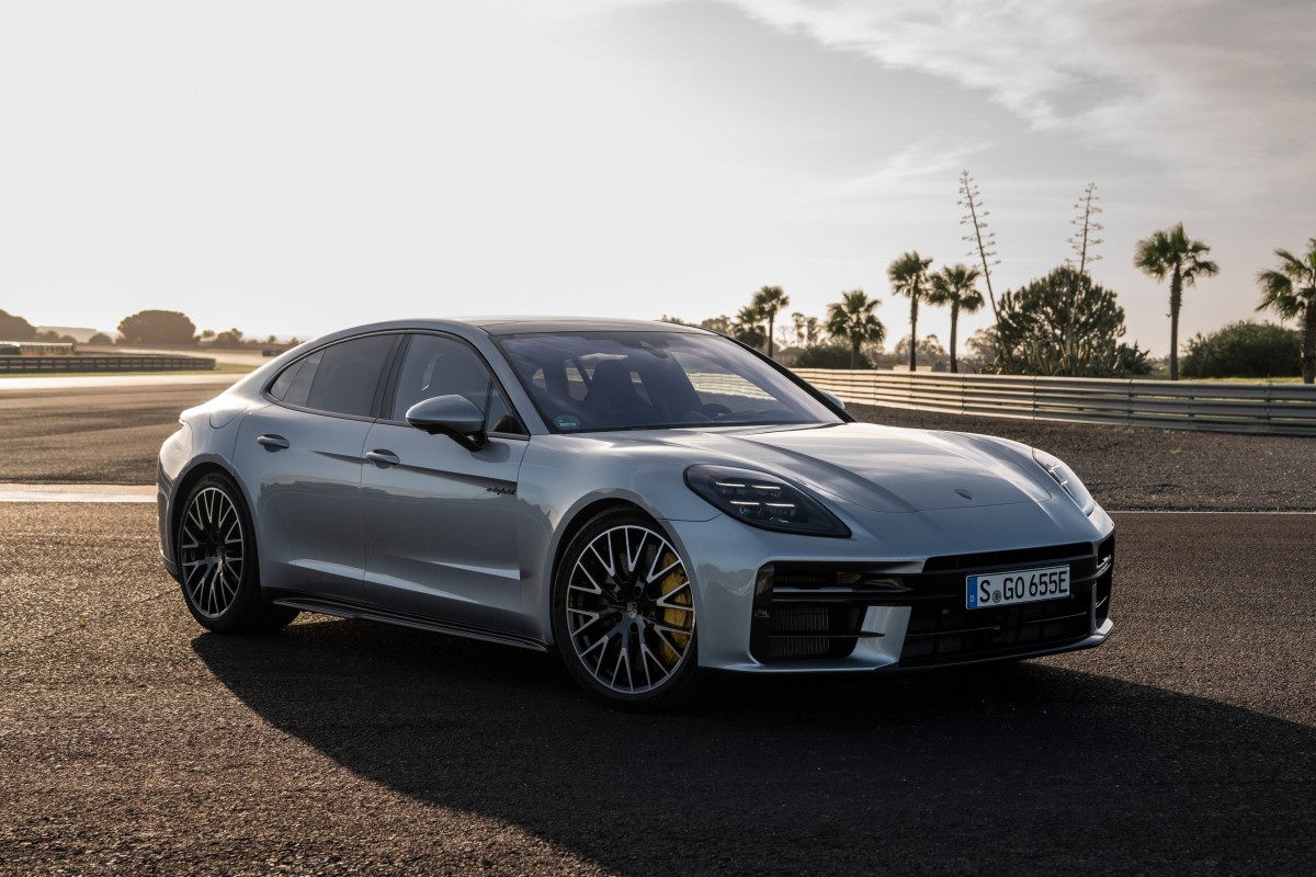 2025 Porsche Panamera E-Hybrid Preview - summary