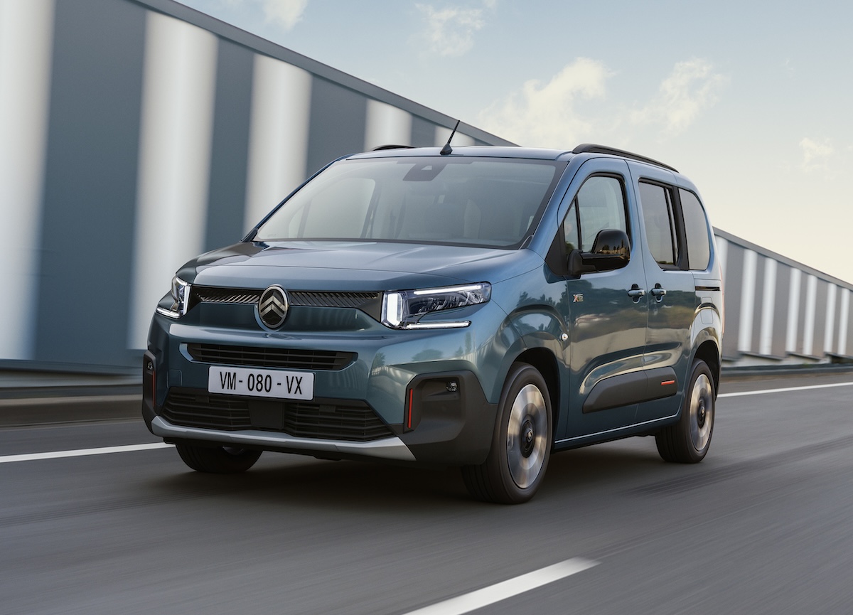 2025 Citroen e-Berlingo blue front driving