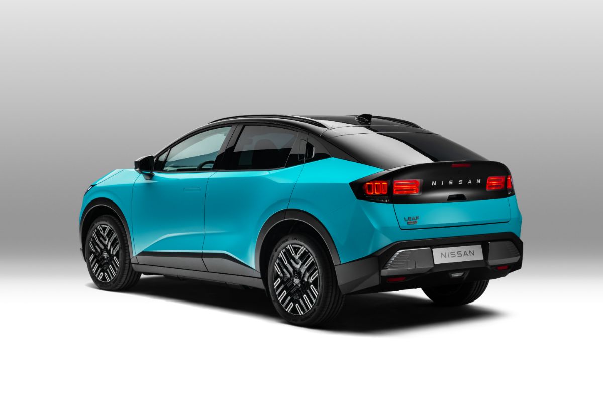 2026 Nissan Leaf review blue rear three quarter static