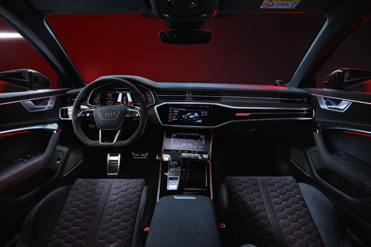 2024 Audi RS 6 Avant - Interior