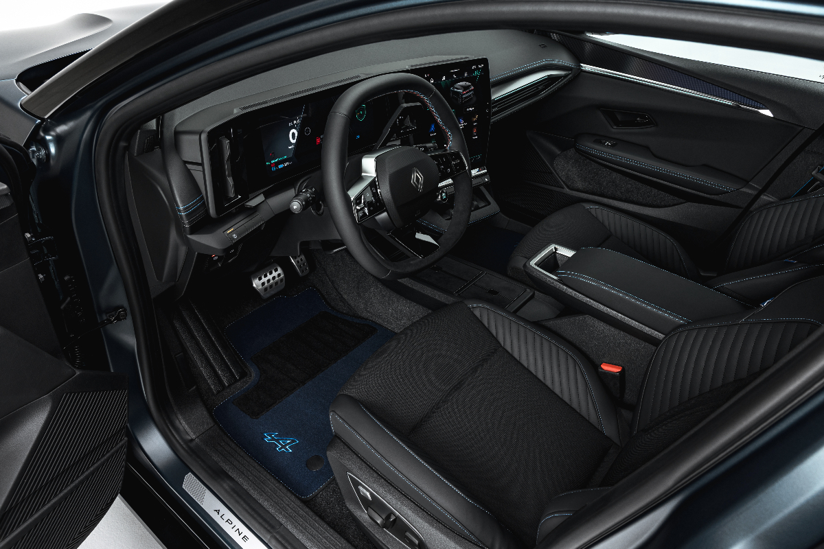2026 Renault Megane E-Tech front seats
