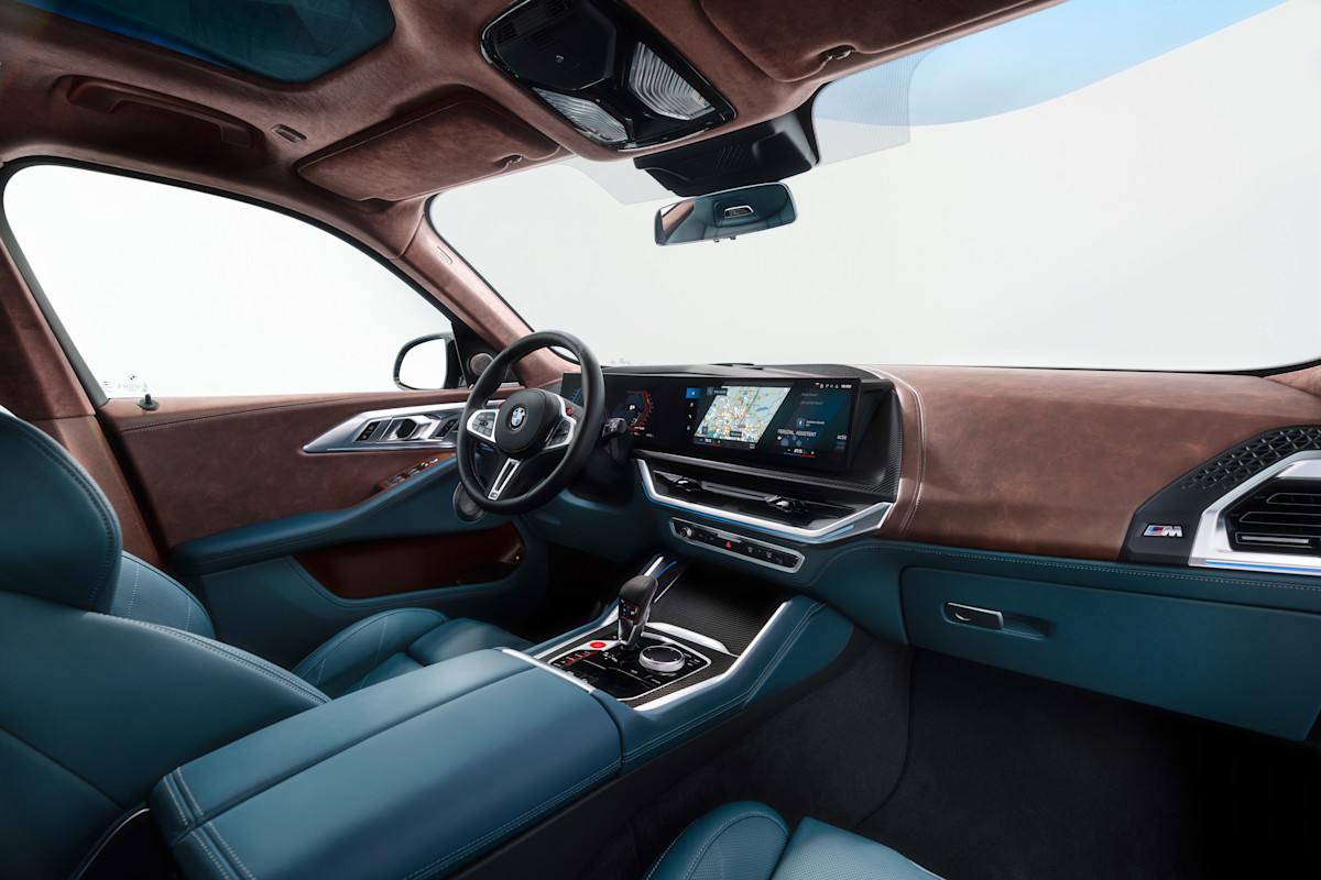 2025 BMW XM Preview - interior