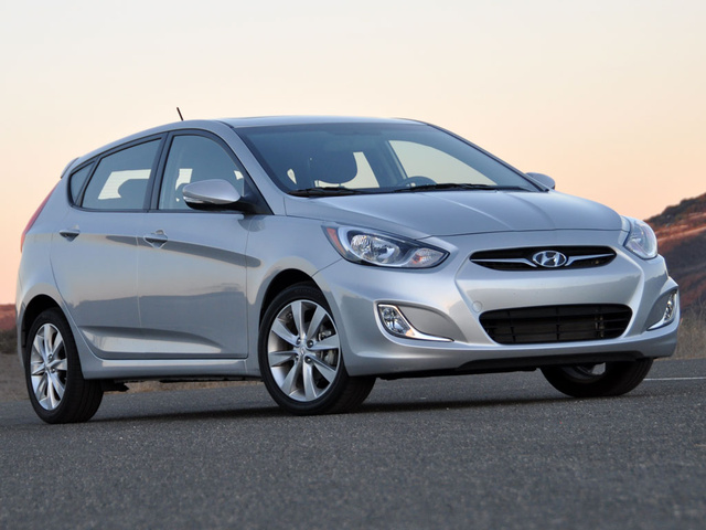 Hyundai Accent 2013 giá 370 triệu nên mua