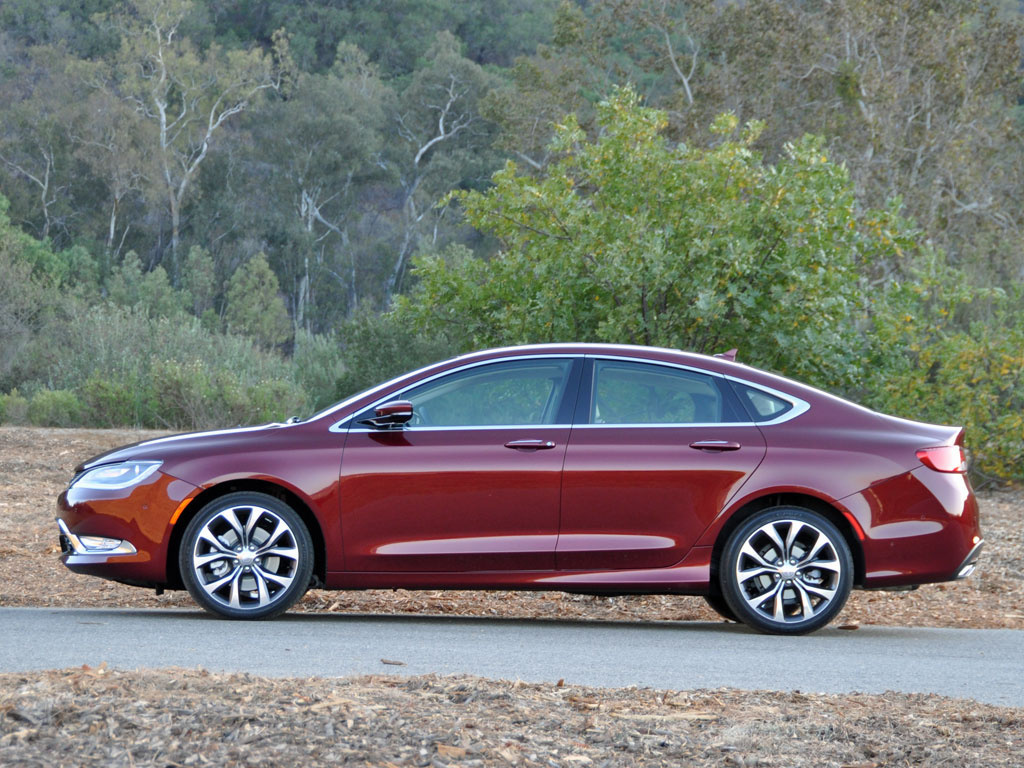 2015 Chrysler 200 Test Drive Review