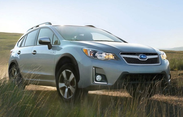 2016 Subaru Crosstrek Hybrid Preview summaryImage