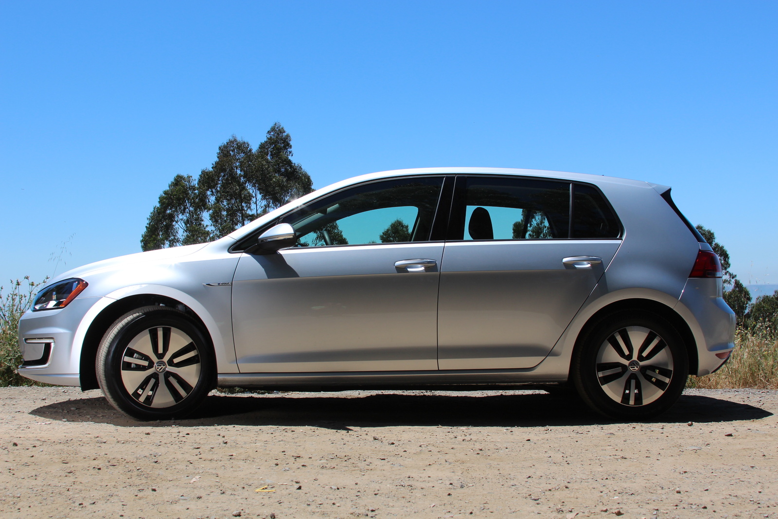 2016 Volkswagen e-Golf Test Drive Review