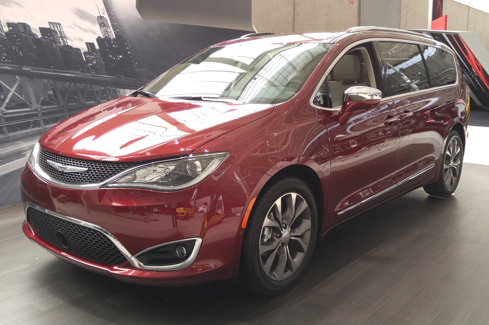 2017 Chrysler Pacifica Test Drive Review