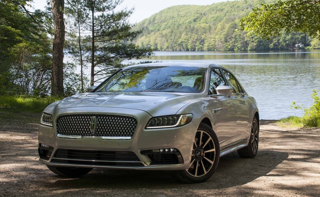 2017 Lincoln Continental Preview summaryImage