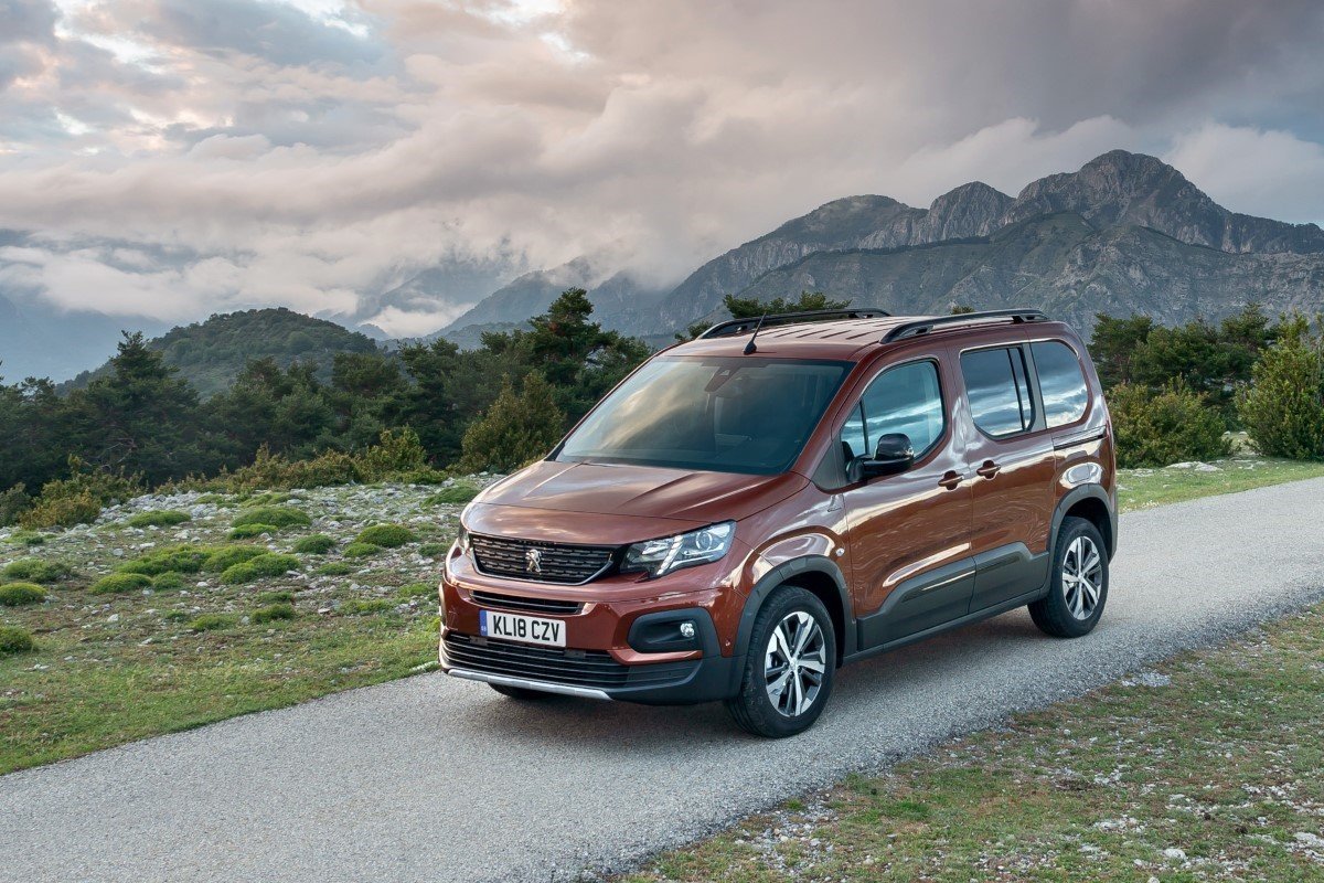 2018-2021 Peugeot Rifter Generational Review summaryImage