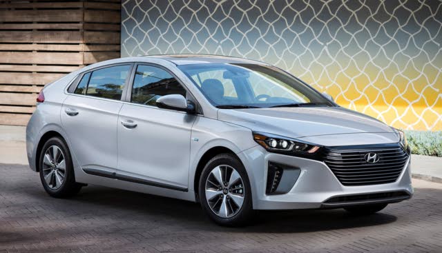 2018 Hyundai Ioniq Hybrid Plug-In : Prices, Reviews & Pictures - CarGurus