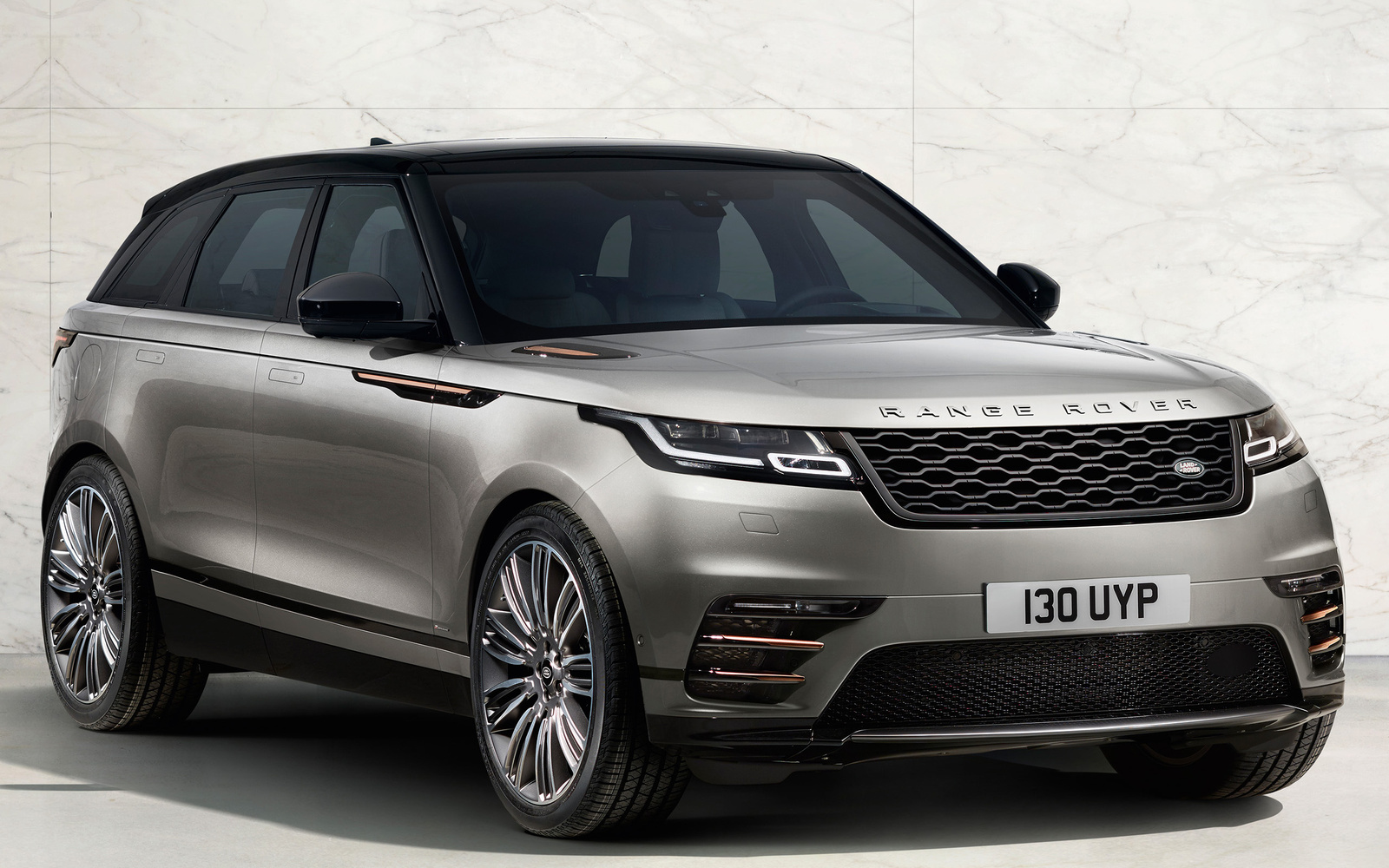 2018 Land Rover Range Rover Review, Pricing, and Specs