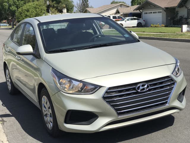 2019 accent on sale se hyundai