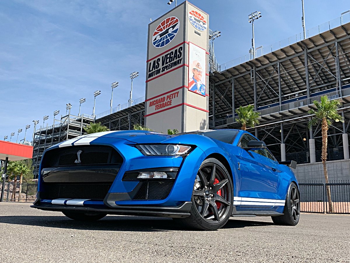 2020 Ford Mustang Shelby GT500 Test Drive Review summaryImage
