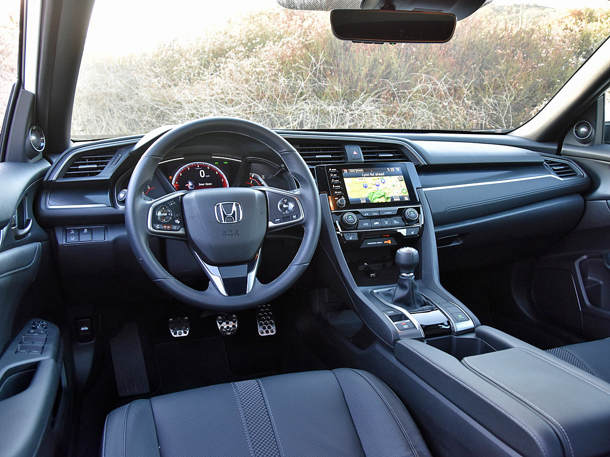 2020 Honda Civic Hatchback Test Drive Review techLevelImage