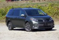 Picture of 2020 Toyota Sienna