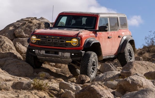 2022 Ford Bronco Raptor Preview