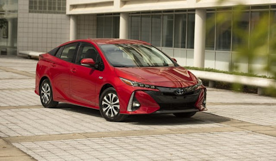 Best Hybrid and Plug-In Hybrid Cars 2025