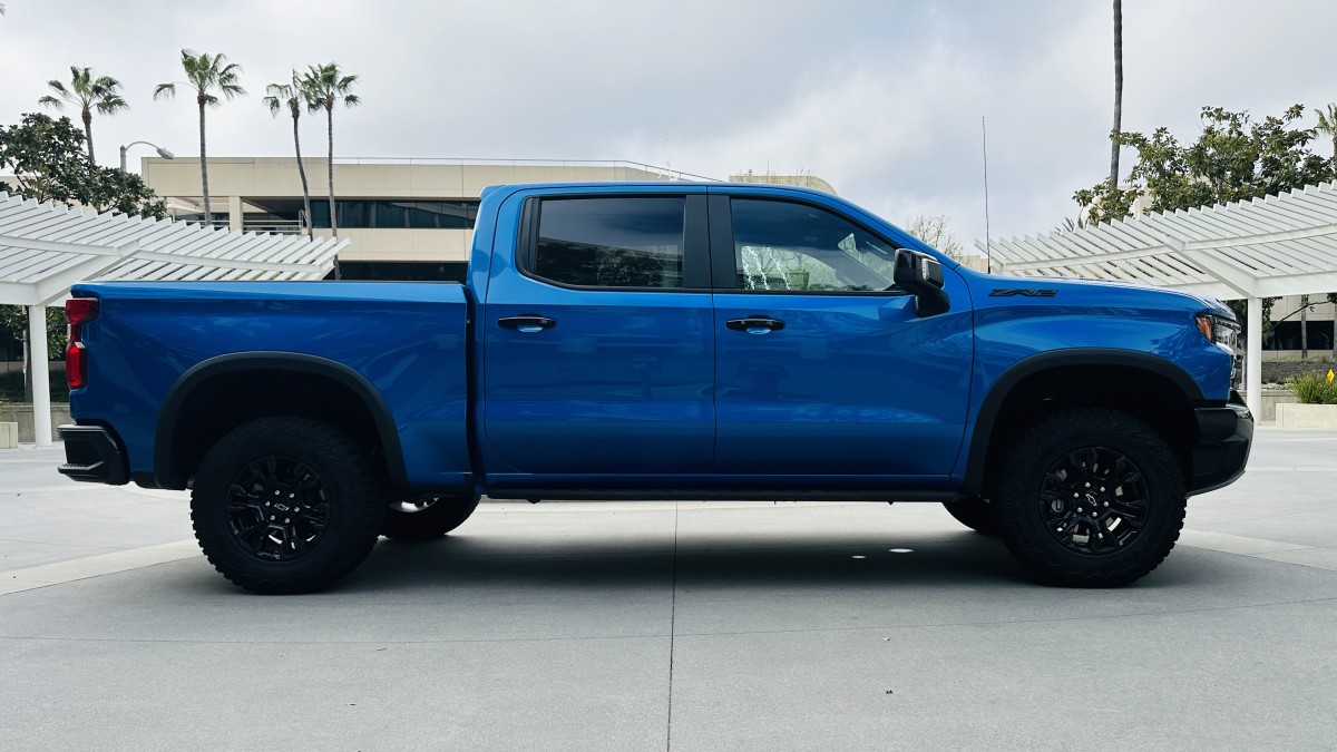 2024 Chevrolet Silverado review thumbnail