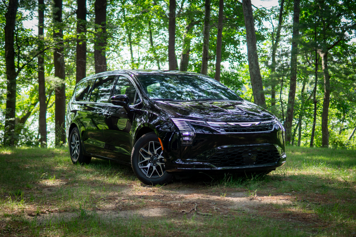 2027 Chrysler Pacifica Review and Video