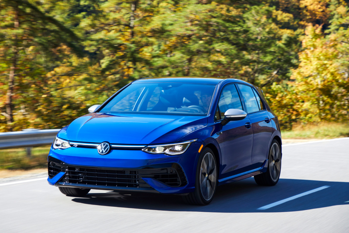 2023 Volkswagen Golf R side driving