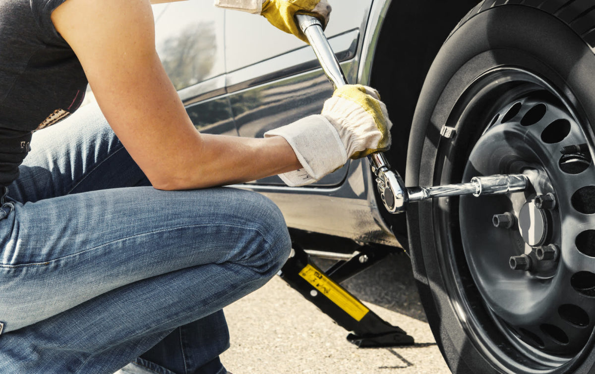 How to Change a Tire on Your Car