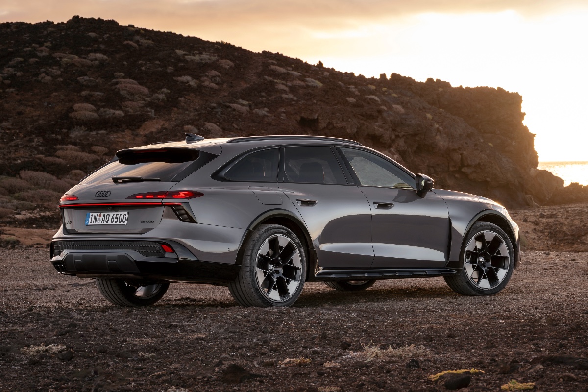 2026 Audi A6 Allroad rear 3 4 1