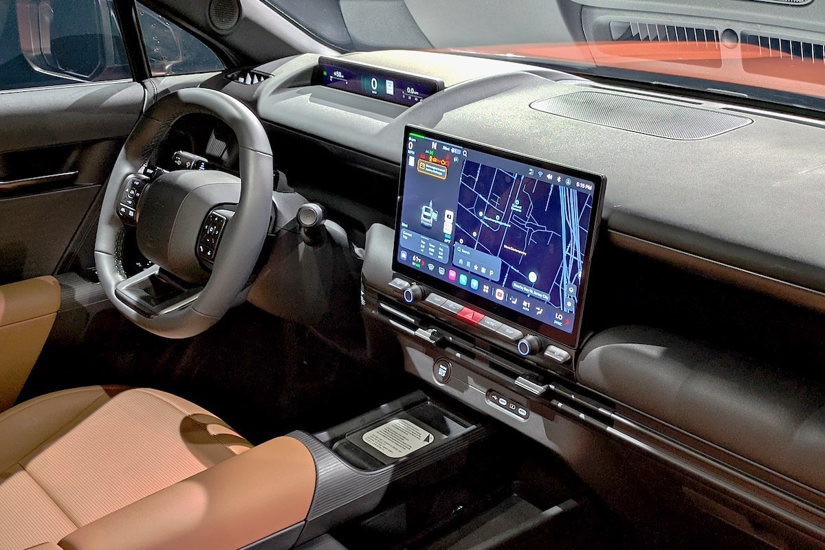 2027 Hyundai Tucson Hybrid dash