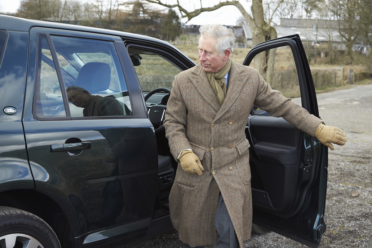 the-royal-family-and-cars-vehicles-fit-for-a-king-cargurus-co-uk