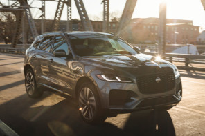 Jaguar F-PACE image