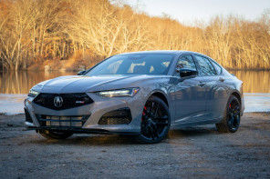 Acura TLX image