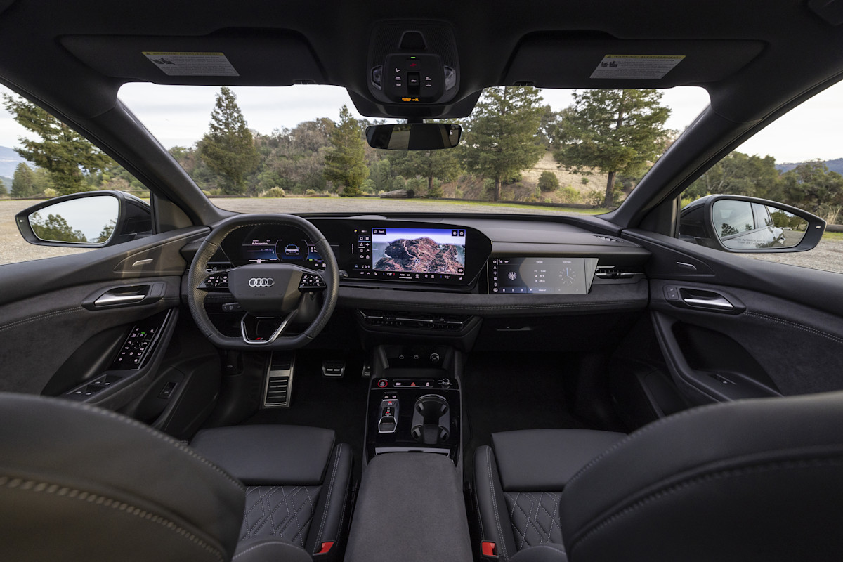 2025 Audi SQ6 e-tron Preview - interior
