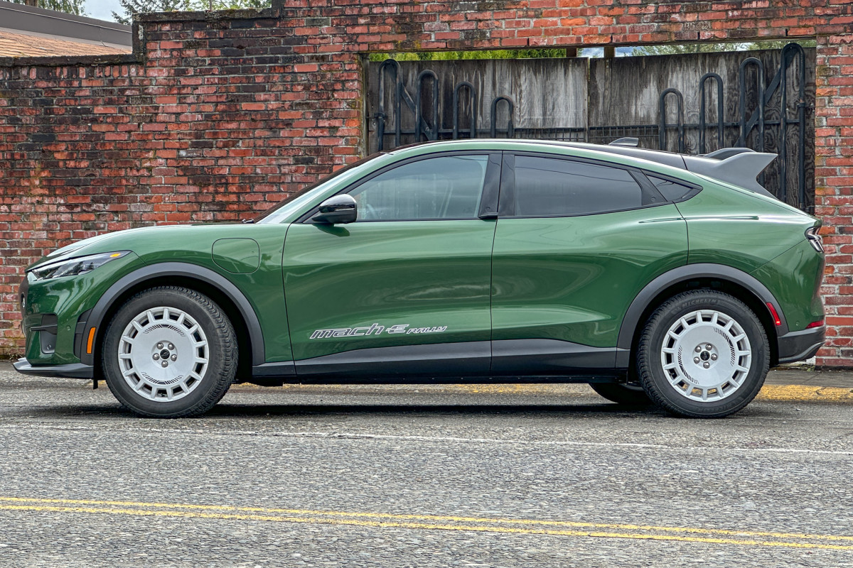 2024 Ford Mustang Mach-E