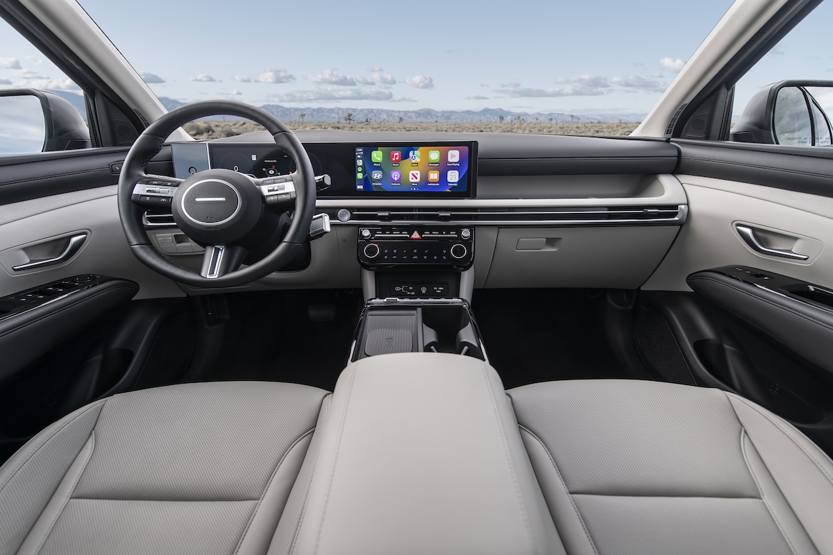 2025 Hyundai Tucson Hybrid interior