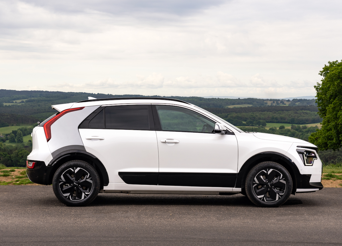 2022 Kia NIro review front static white