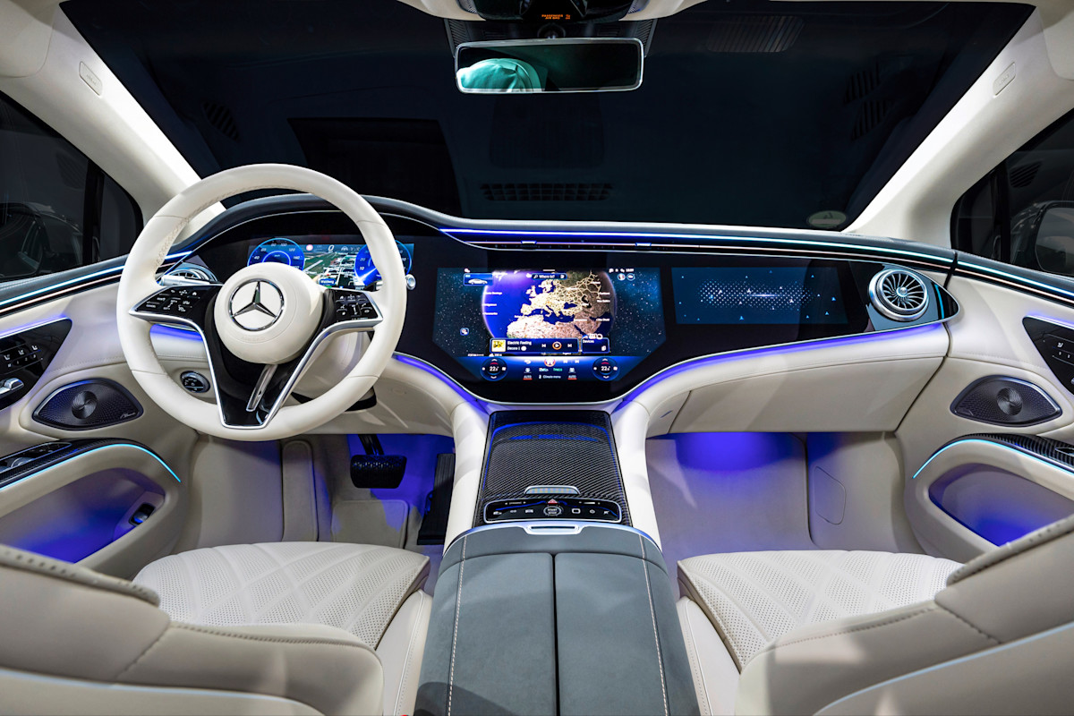 2025 Merceces-Benz EQS Preview - interior