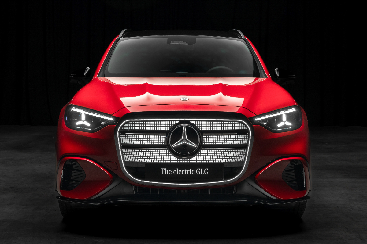 2026 Mercedes-Benz GLC EQ front