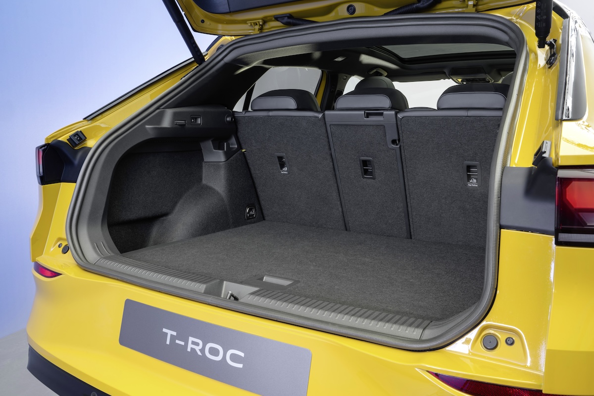 2025 Volkswagen T-Roc boot