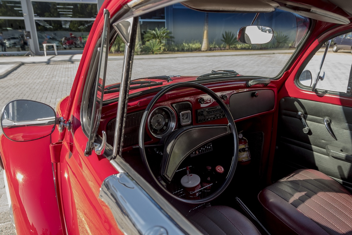 VW Beetle front windows