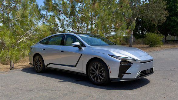2026 Lexus ES Review and Video
