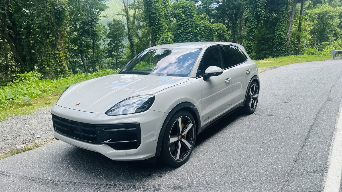 2025 Porsche Cayenne review summary