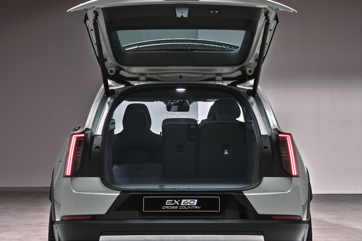 2026 Volvo EX60 boot 1