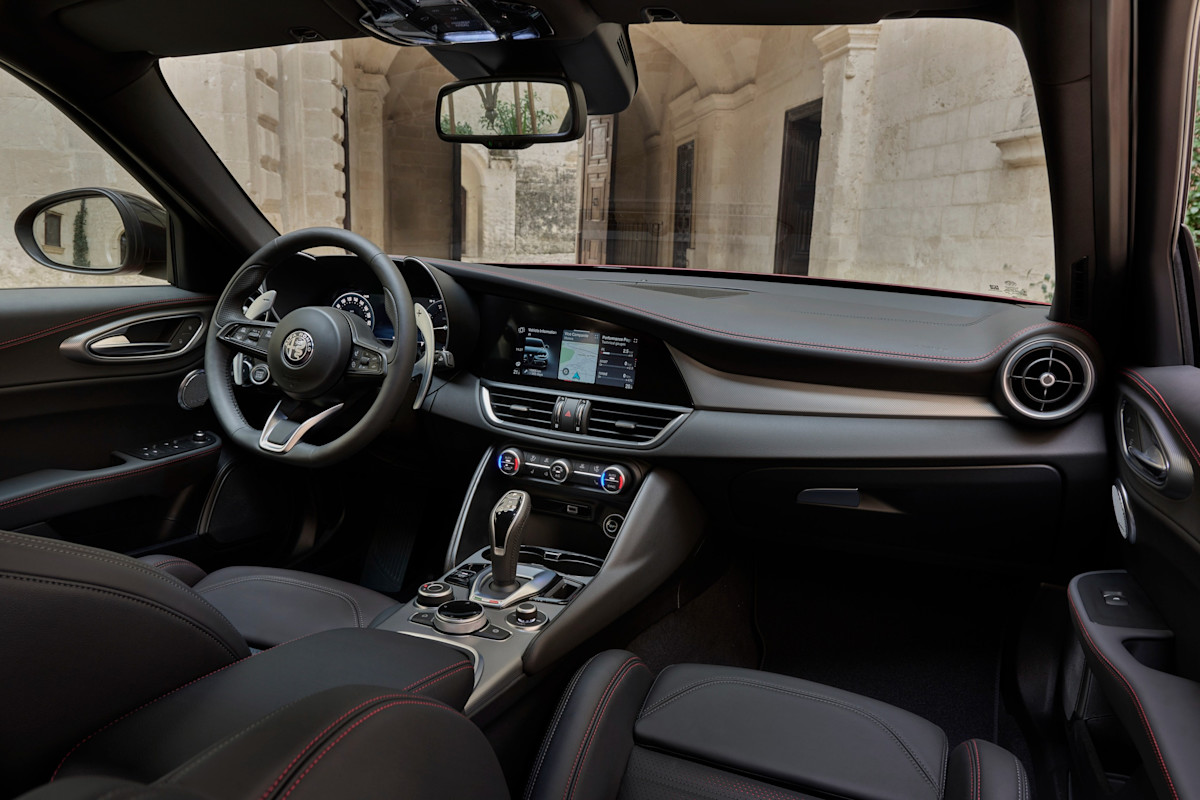2025 Alfa Romeo Giulia Preview - interior