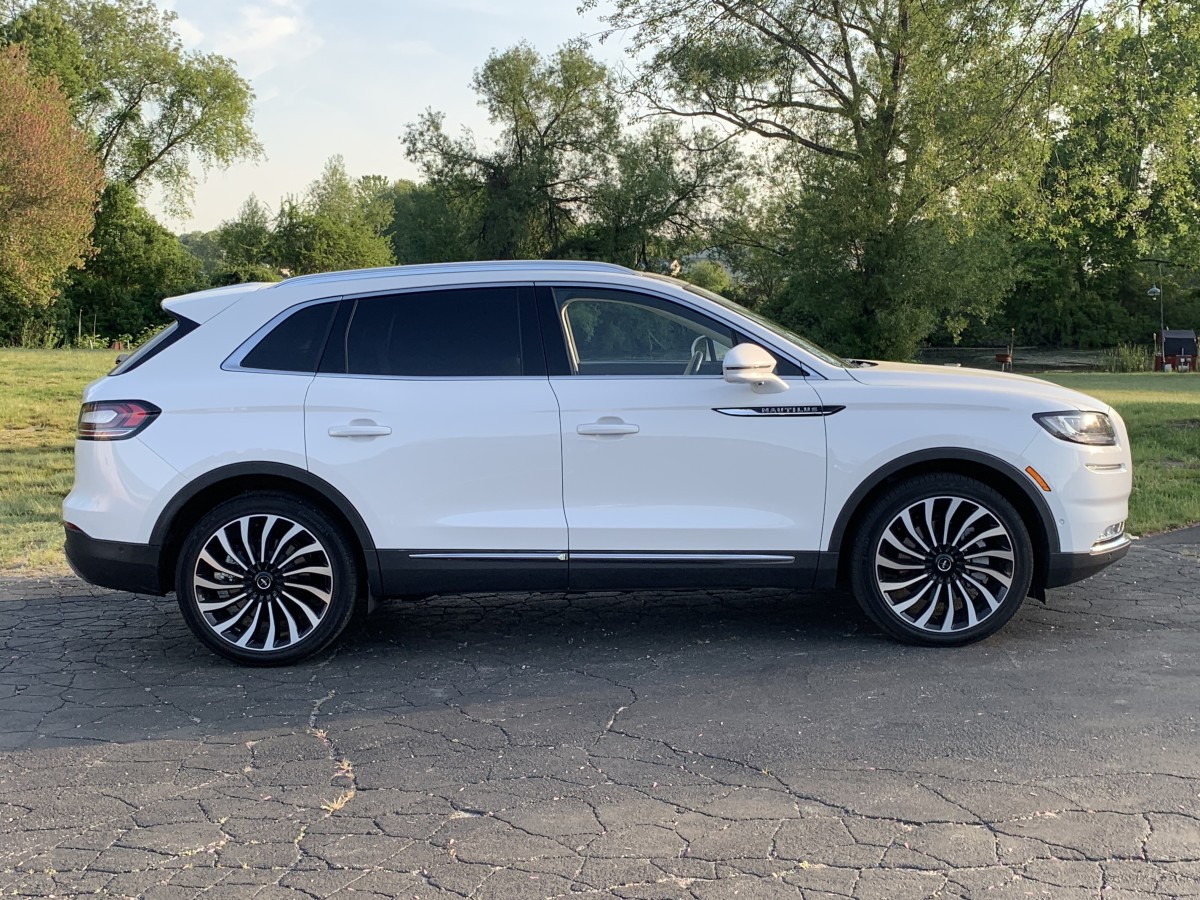 2021 Lincoln Nautilus Test Drive Review
