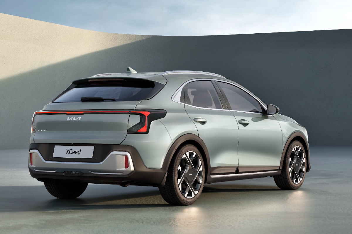 2026 Kia XCeed rear
